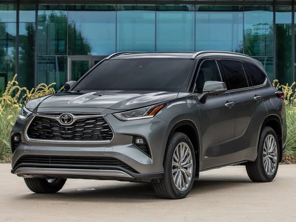 2022 Toyota Highlander exterior photo (1 of 3)