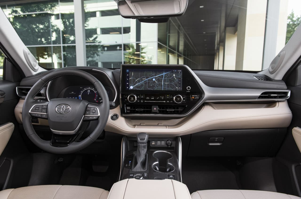 2022 Toyota Highlander photo (3 of 5)